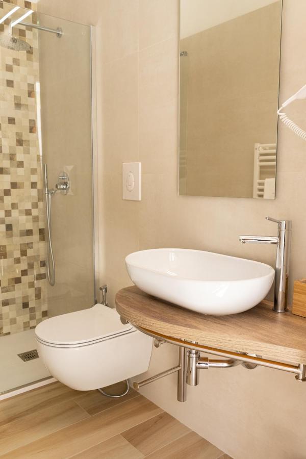 טורי Antonio Busco Rooms מראה חיצוני תמונה